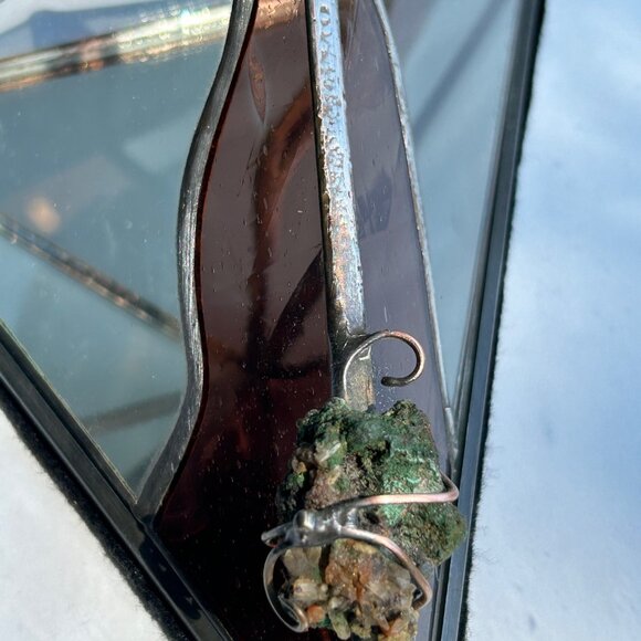 Vintage Glass Trinket Box signed by artist, Triangular PYRAMID leaded glass box - Picture 11 of 16